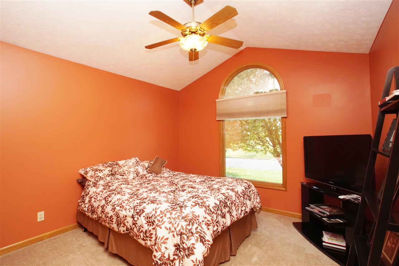 377 Scarlet Dr, Greentown, IN 46936 photo 14