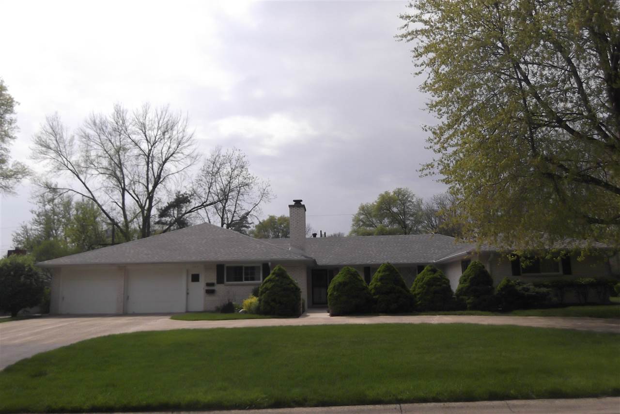 307 N Brentwood Ln, Muncie, IN 47304 photo 1