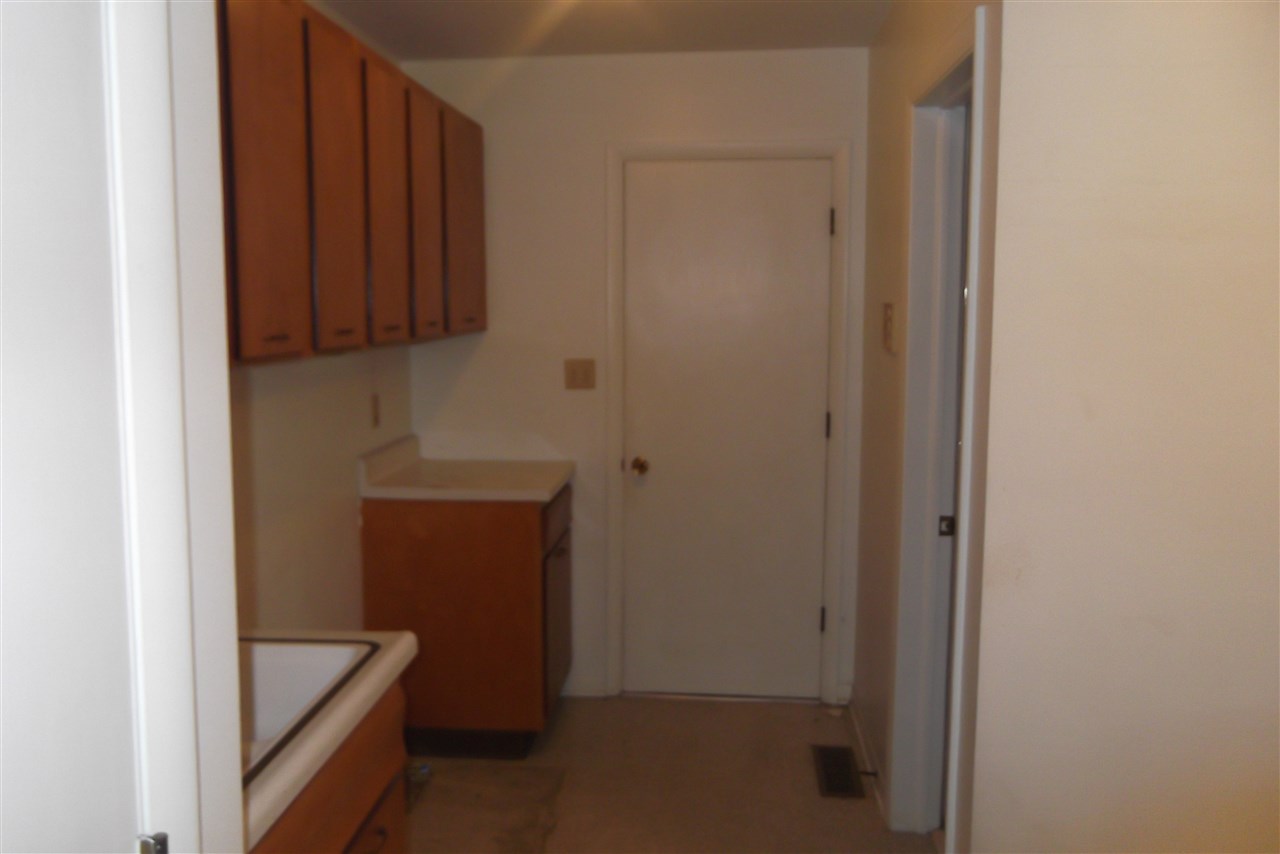 307 N Brentwood Ln, Muncie, IN 47304 photo 8