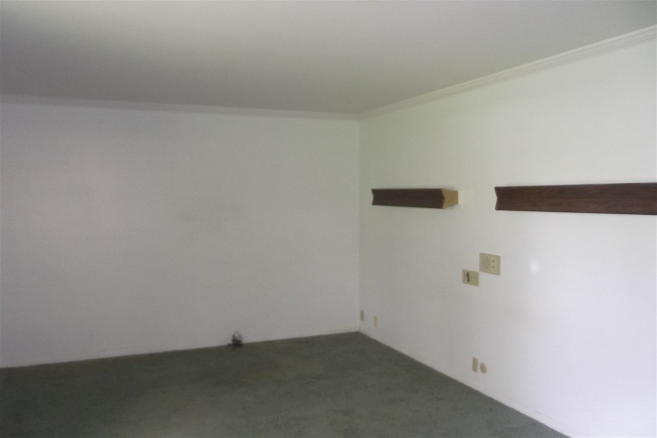 307 N Brentwood Ln, Muncie, IN 47304 photo 17