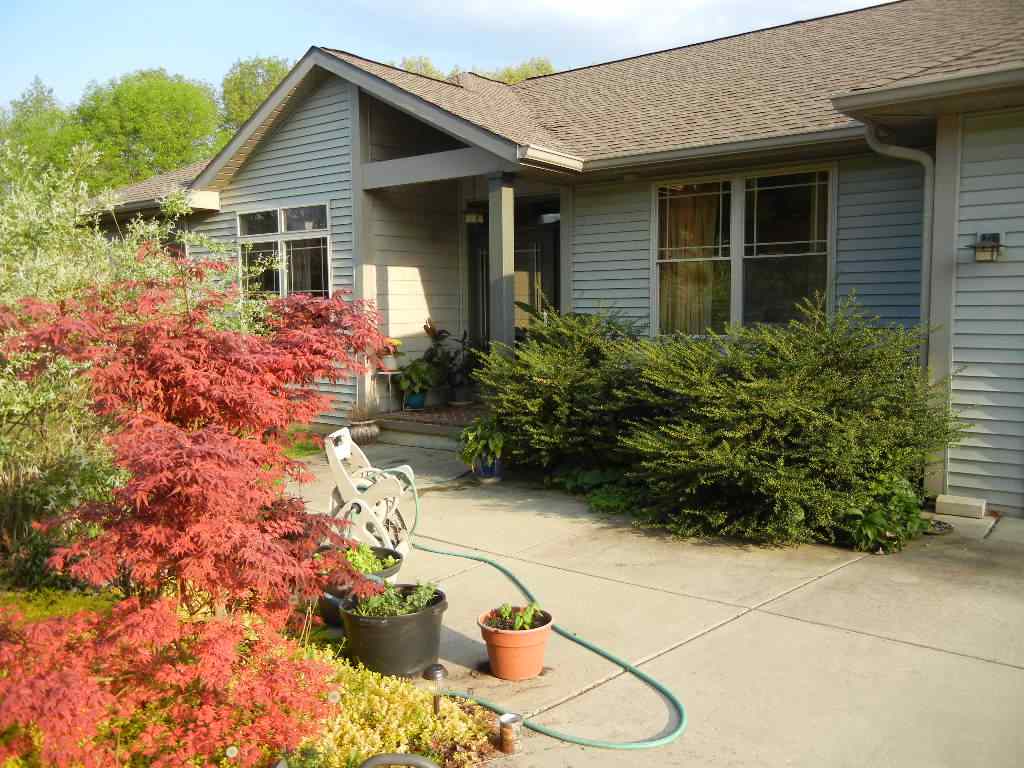 1676 E Cider Ct, Bloomington, IN 47408 photo 1