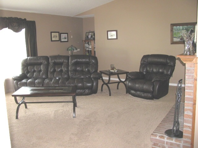 5640 Goodman Rd, New Harmony, IN 47631 photo 4