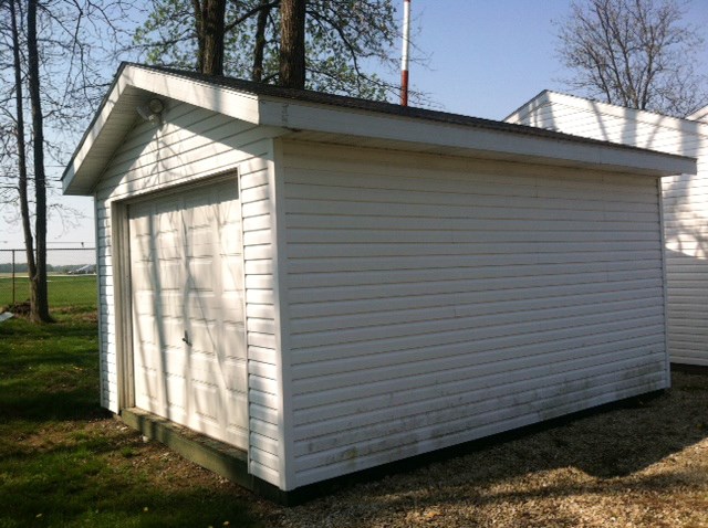 585 SE Shadey Ln, Winchester, IN 47394 photo 3