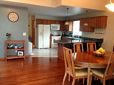 602 Hawthorne Dr, Goshen, IN 46526 photo 2