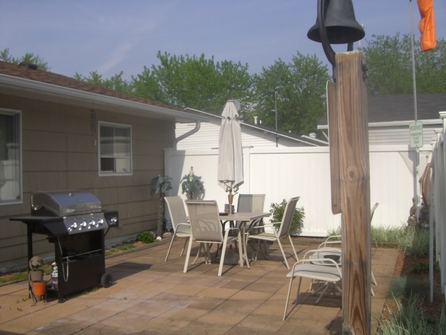 1112 E Marshall St, Marion, IN 46952 photo 2