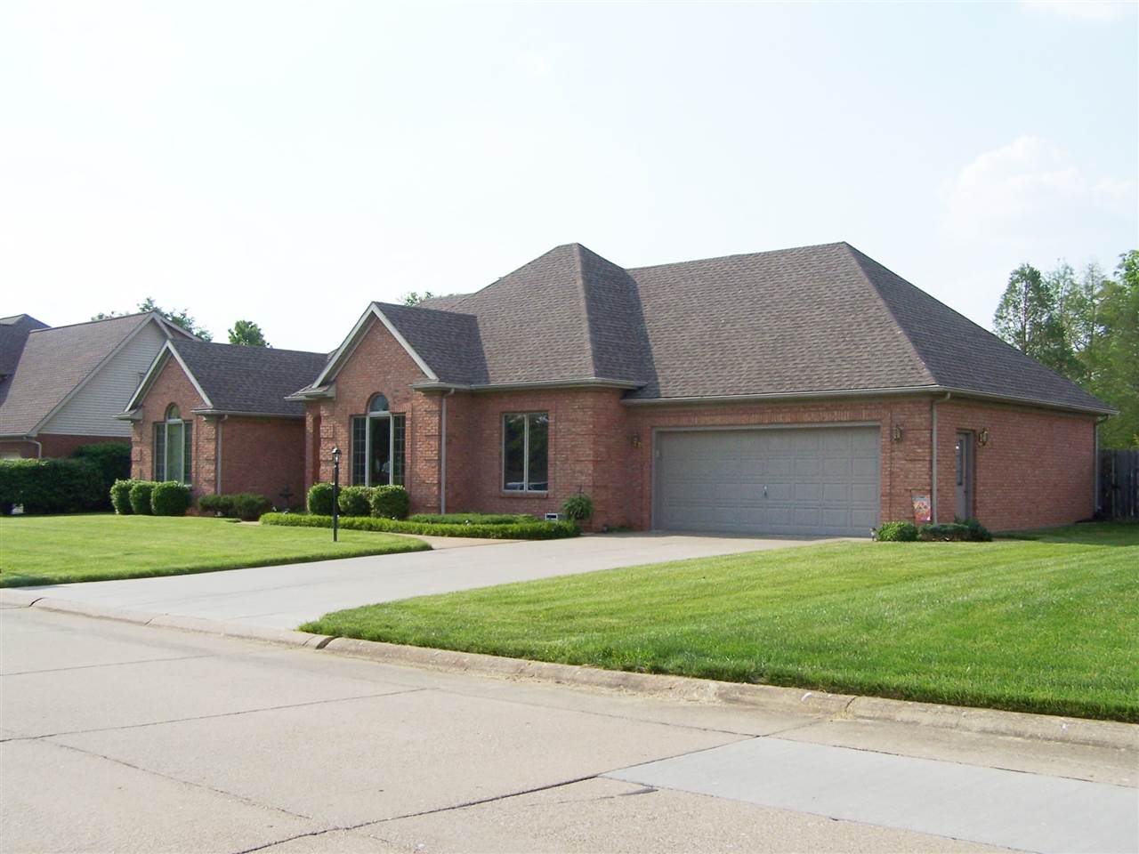 4200 Huntington Pl, Evansville, IN 47725 photo 2