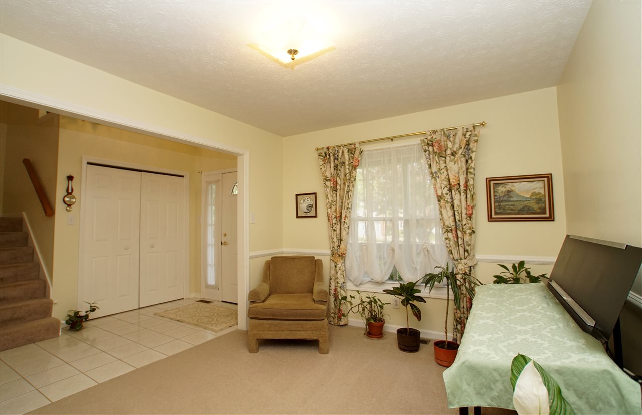562 Lakewood Ct, Greentown, IN 46936 photo 5