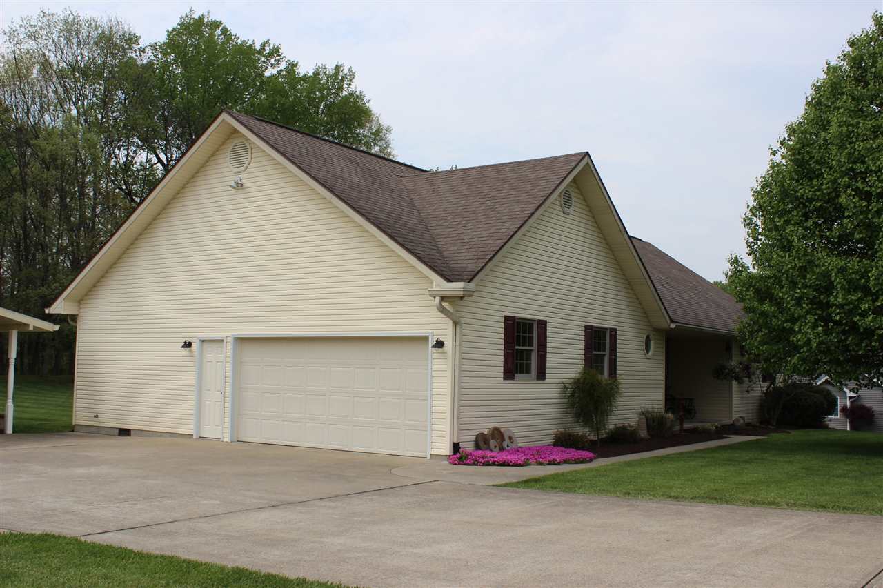 221 Smiths Rd, Mitchell, IN 47446 photo 2