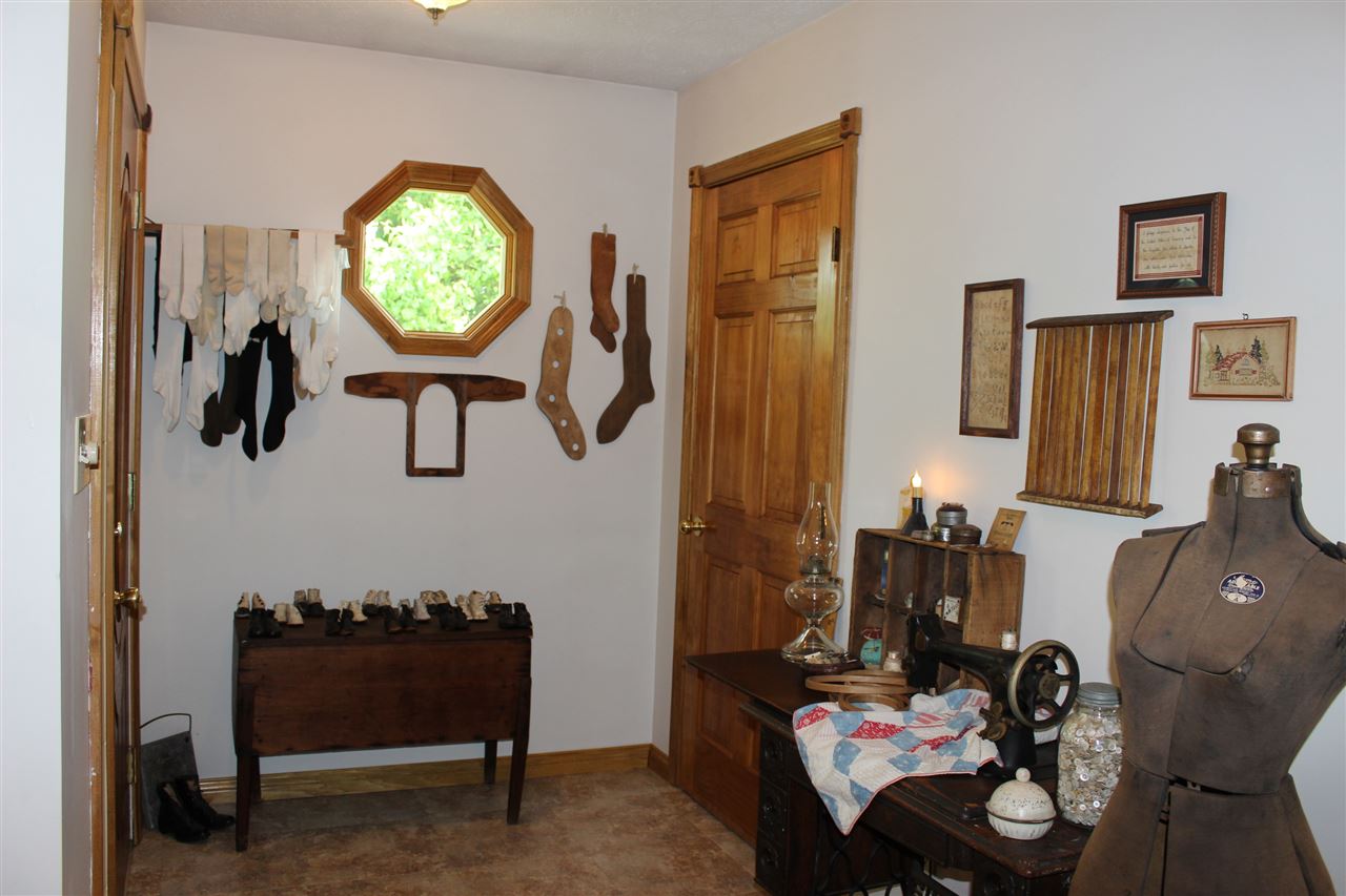 221 Smiths Rd, Mitchell, IN 47446 photo 8