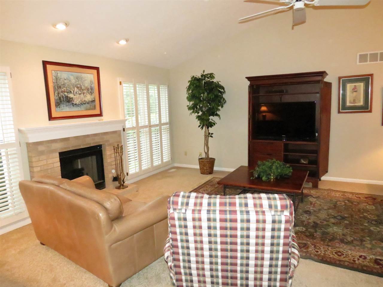 942 Andrews Ct, South Bend, IN 46614 photo 4