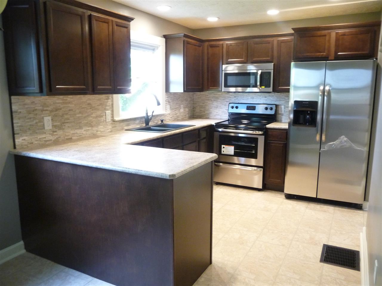 902 S Meridian Rd, Jasper, IN 47546 photo 7