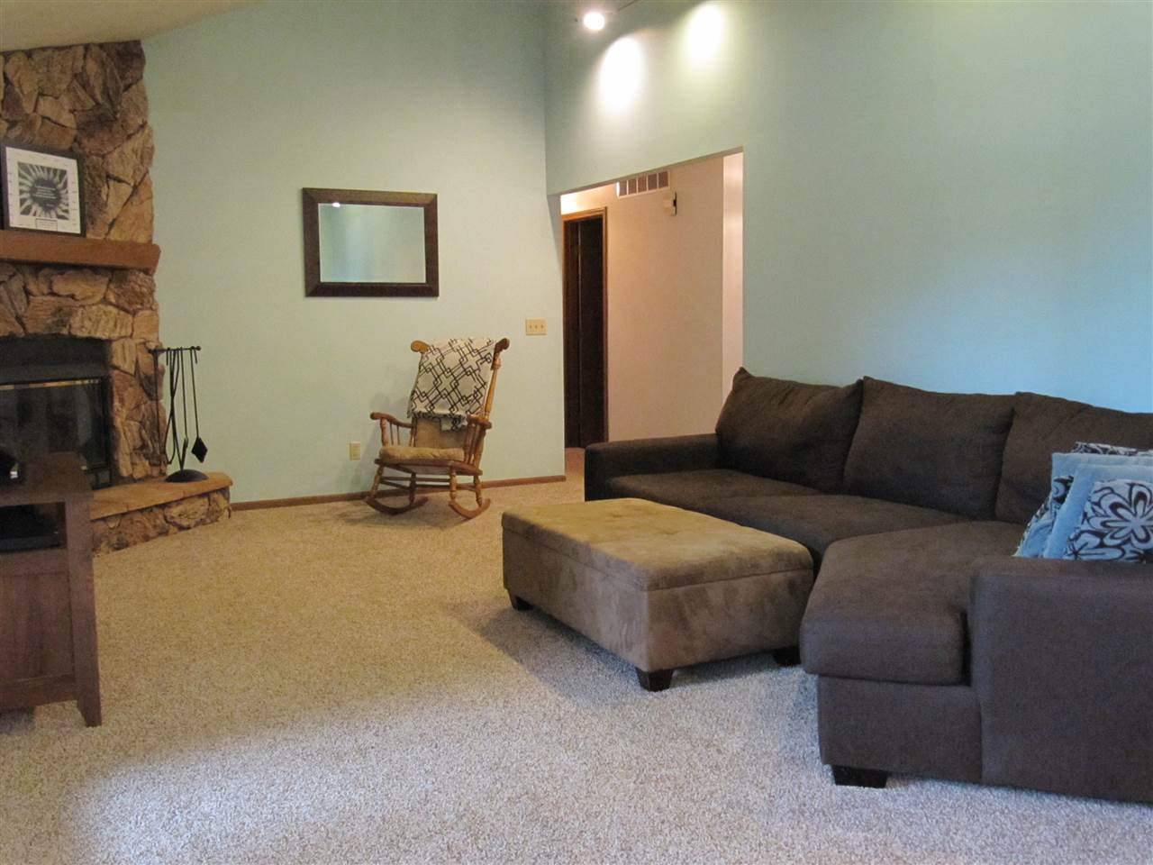 2024 Lima Valley Dr, Fort Wayne, IN 46818 photo 3