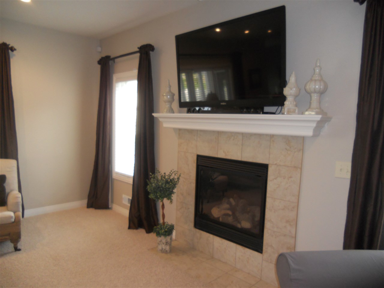 1302 Almdale Dr, Fort Wayne, IN 46818 photo 8