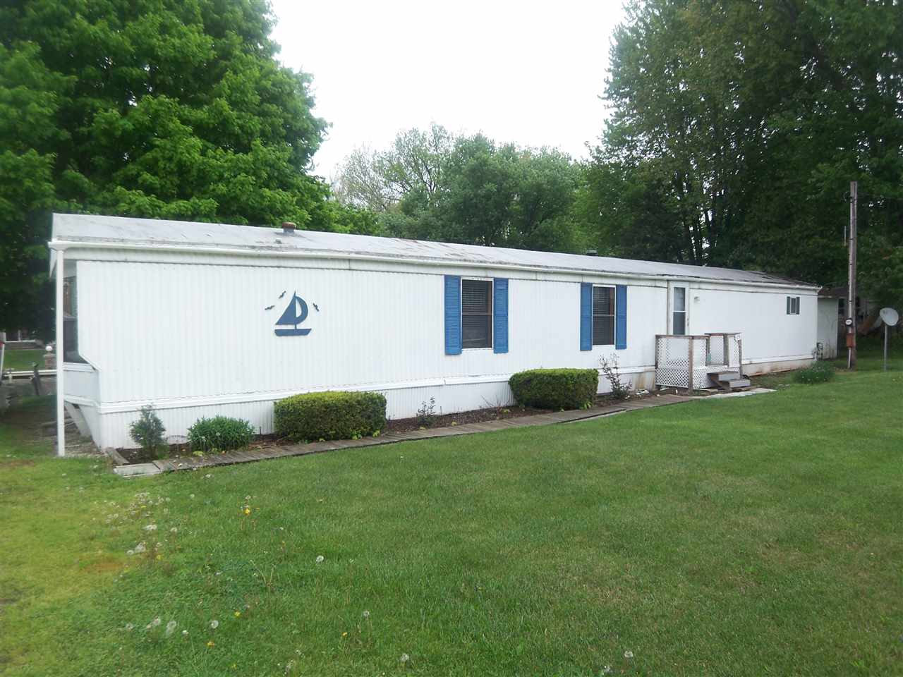 28 Ems B14 Ln, Pierceton, IN 46562 photo 1