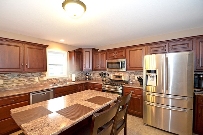 1326 Strong Ct, Fort Wayne, IN 46818 photo 5