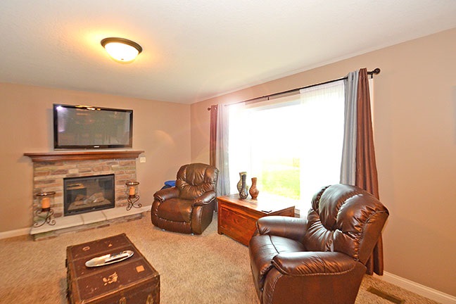 1326 Strong Ct, Fort Wayne, IN 46818 photo 9