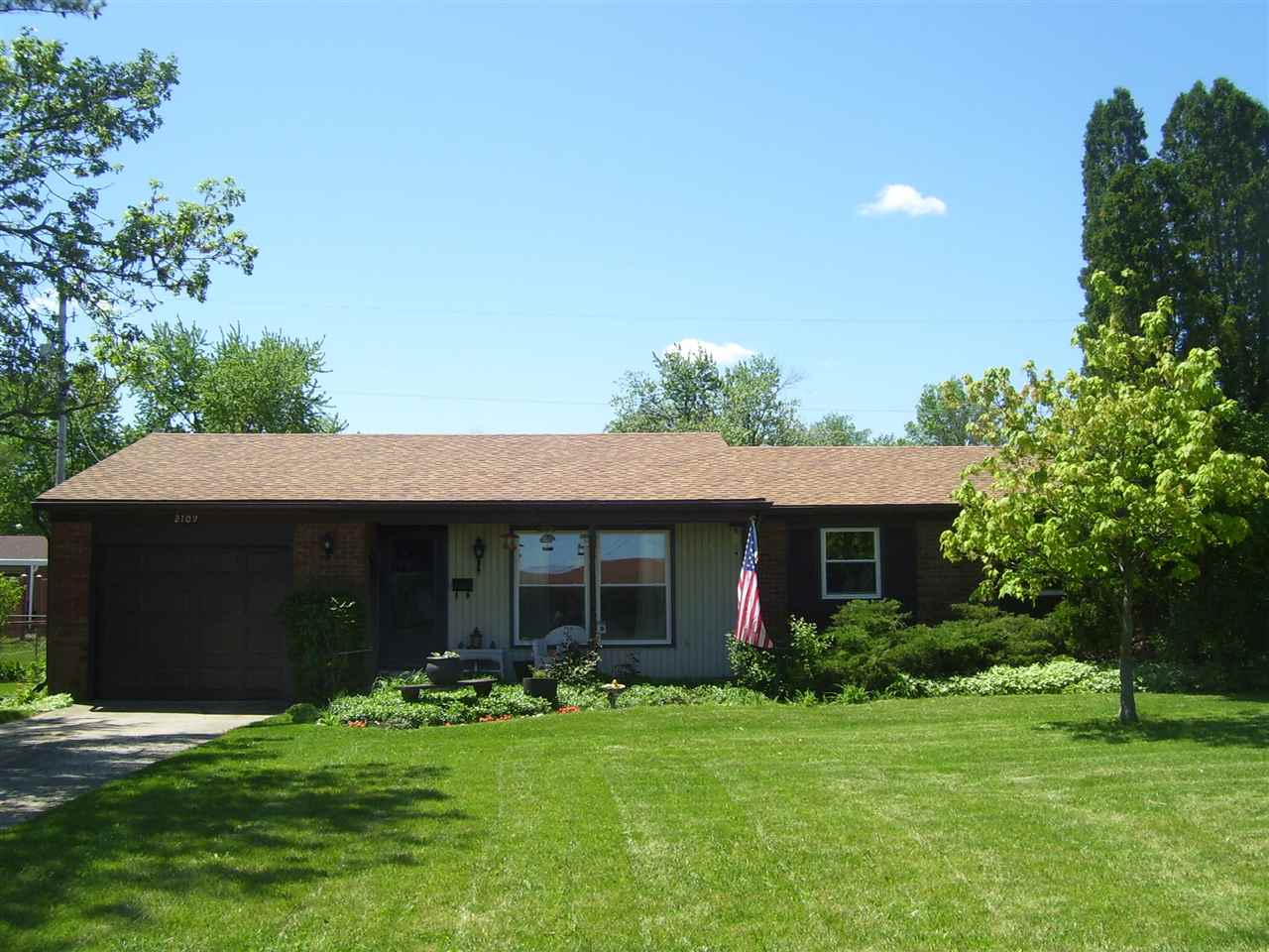 2109 Lindenwood Ave, Fort Wayne, IN 46808 photo 1