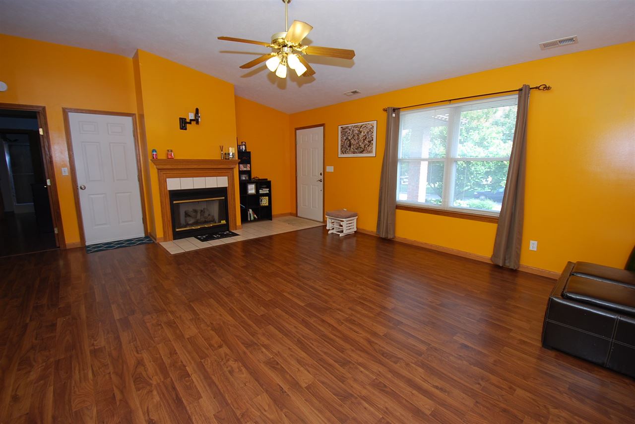 182 Ashbury Ct, Jasper, IN 47546 photo 2