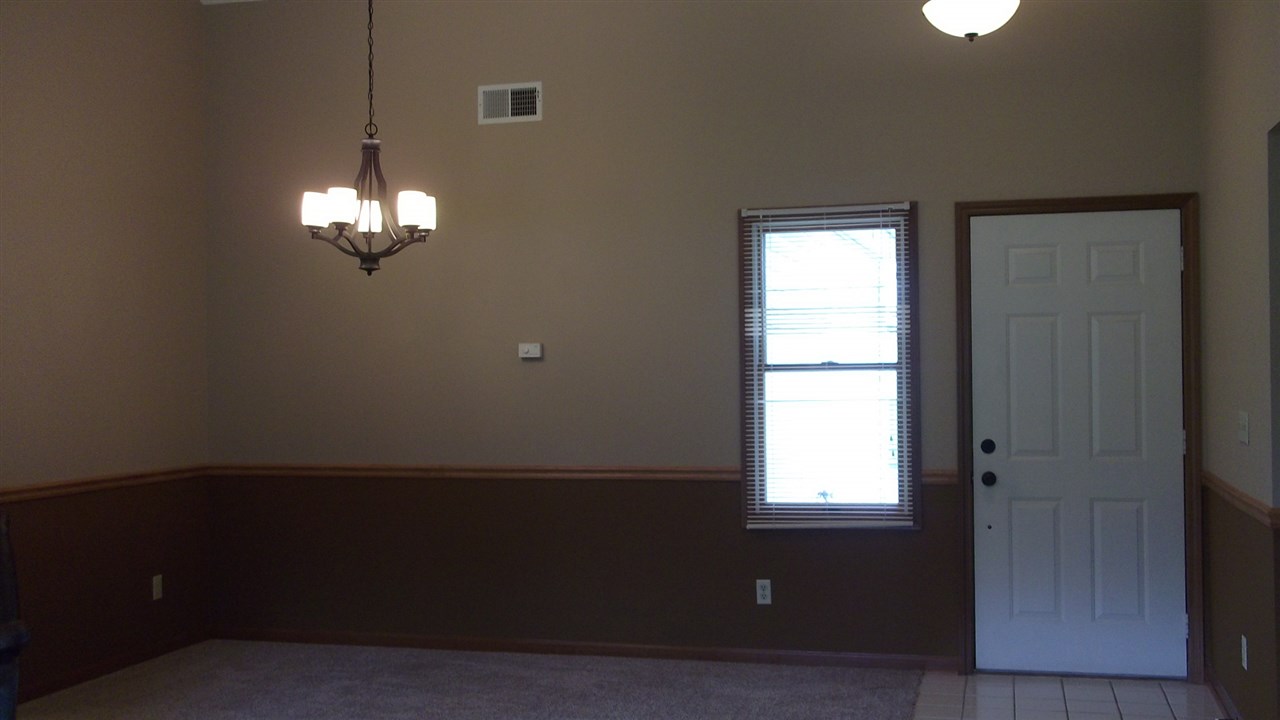 244 Claiborne Dr, Columbia City, IN 46725 photo 3