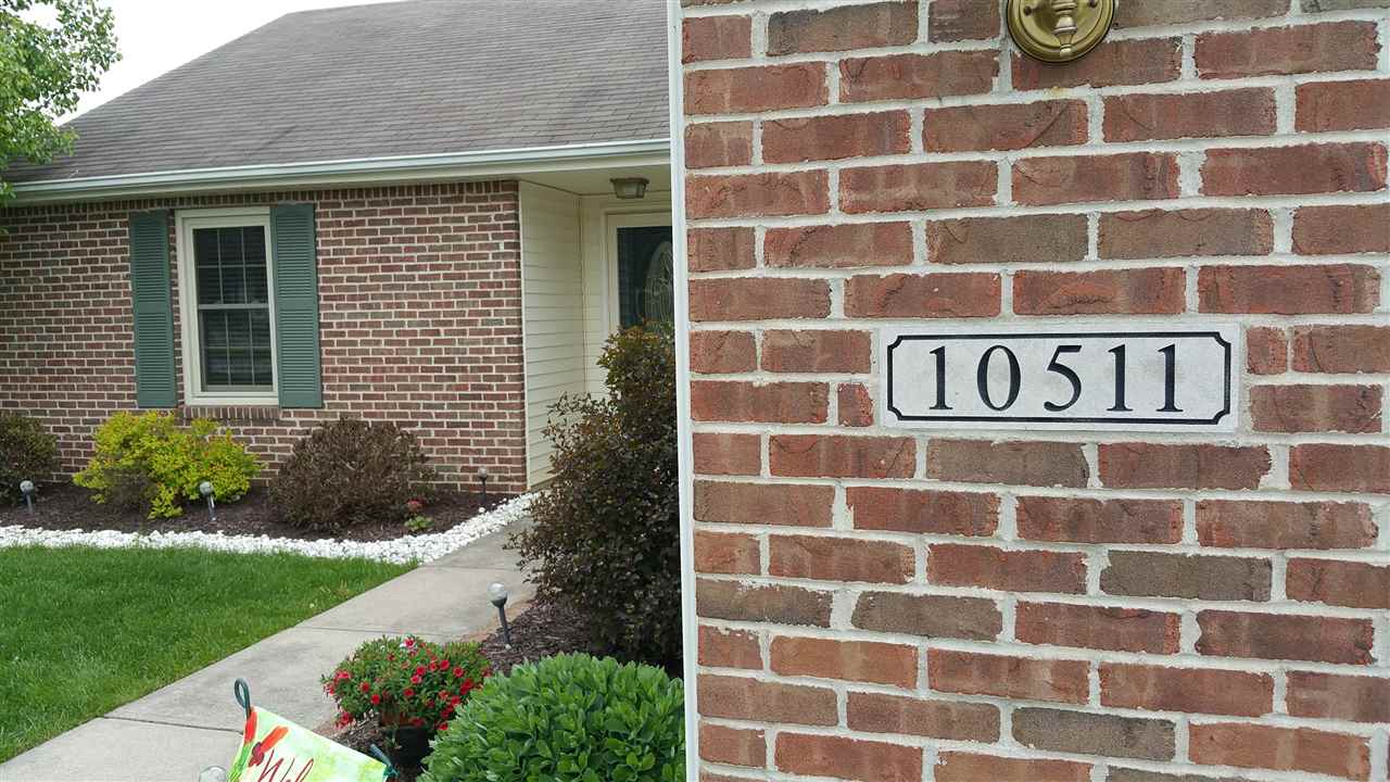 10511 Lake Tahoe Dr, Fort Wayne, IN 46804 photo 2