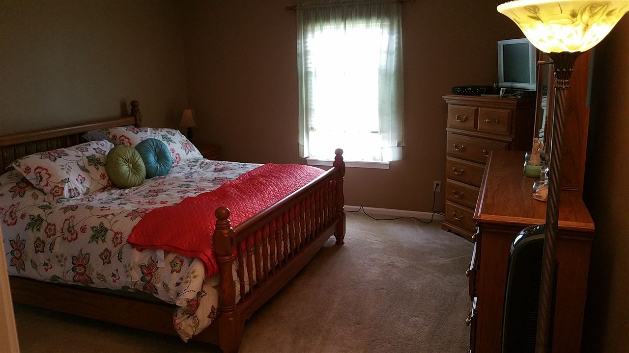 10511 Lake Tahoe Dr, Fort Wayne, IN 46804 photo 5