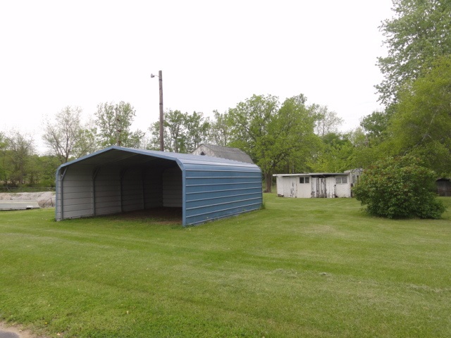 407 W Main St, Rossville, IN 46065 photo 15