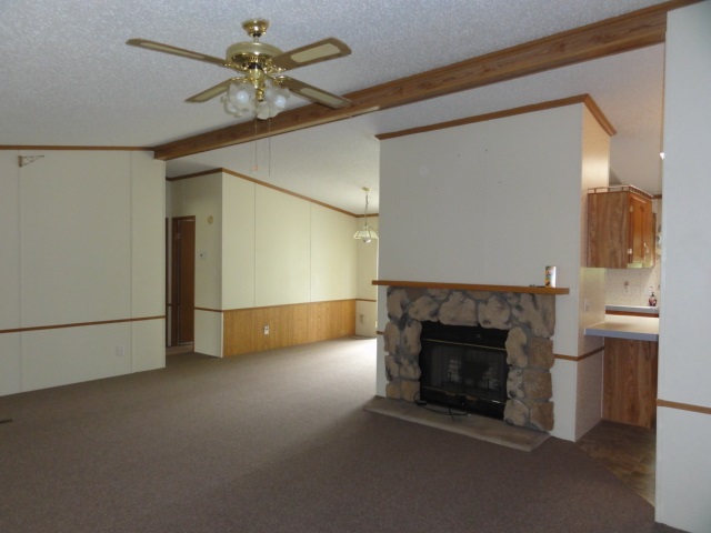 407 W Main St, Rossville, IN 46065 photo 4