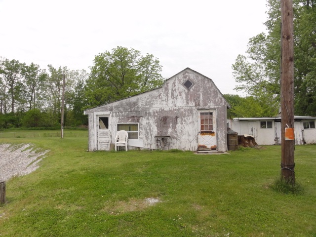 407 W Main St, Rossville, IN 46065 photo 16