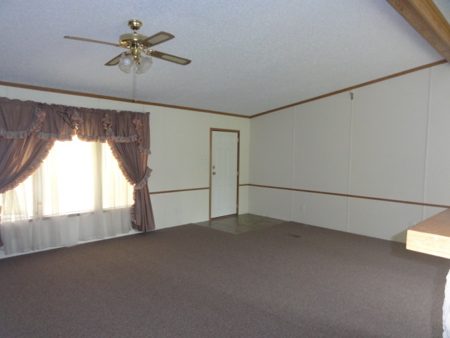 407 W Main St, Rossville, IN 46065 photo 7