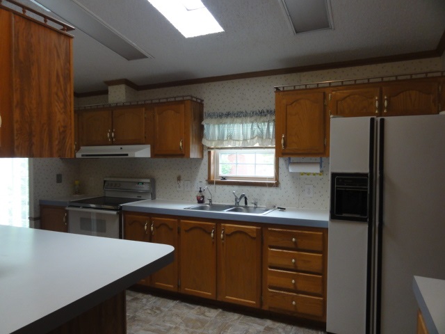 407 W Main St, Rossville, IN 46065 photo 6