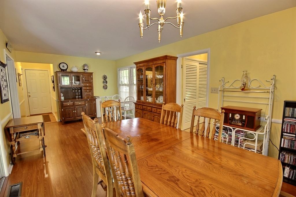 5135 Woodhurst Blvd, Fort Wayne, IN 46807 photo 9