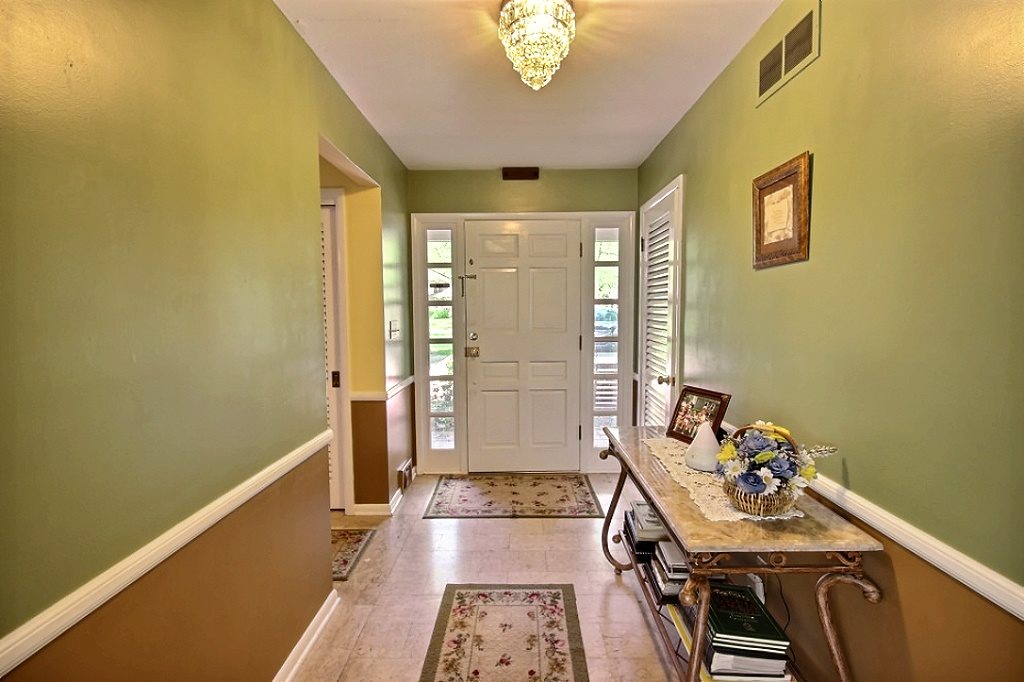 5135 Woodhurst Blvd, Fort Wayne, IN 46807 photo 3
