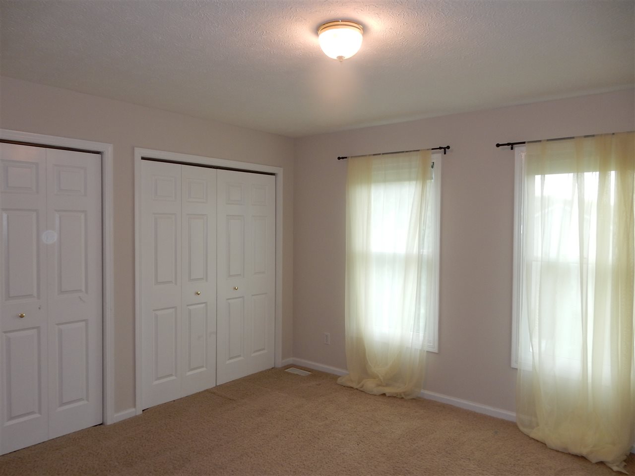 52225 Eagle Chase Dr, Granger, IN 46530 photo 11