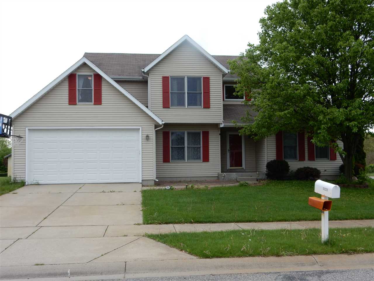 52225 Eagle Chase Dr, Granger, IN 46530 photo 1
