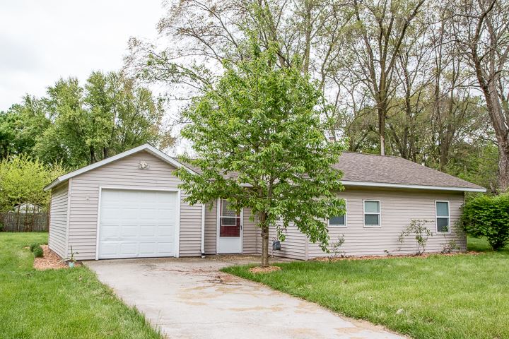 23820 Wilshire Blvd, Elkhart, IN 46516 photo 1
