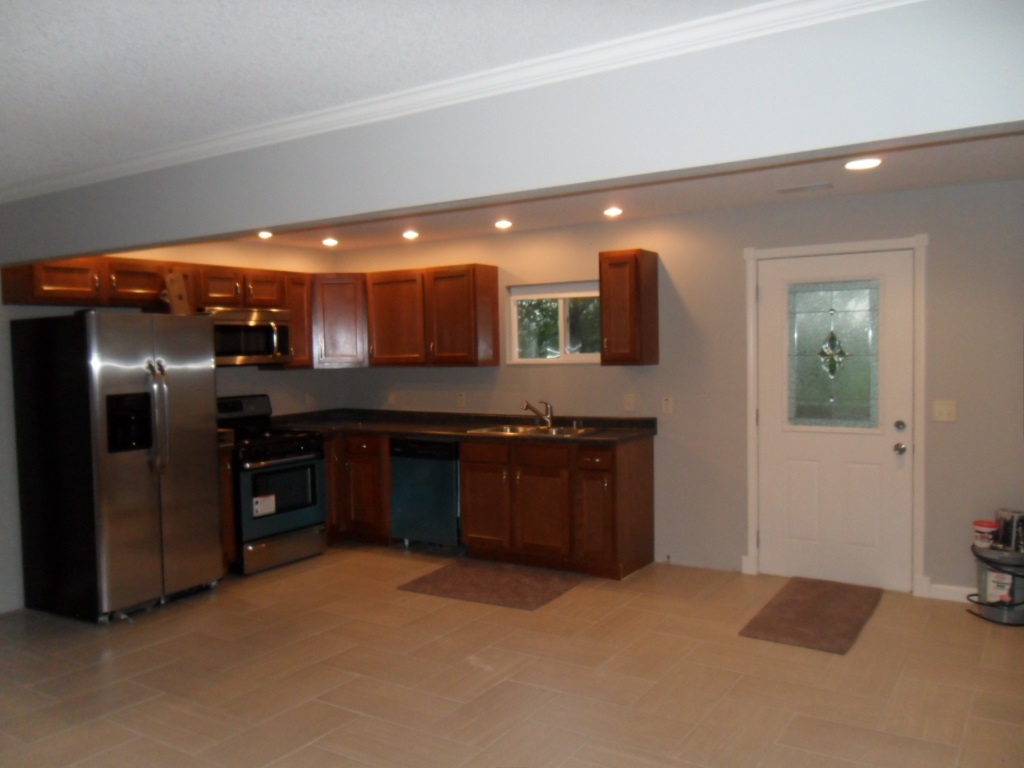 7008 Wayne Trce, Fort Wayne, IN 46816 photo 3