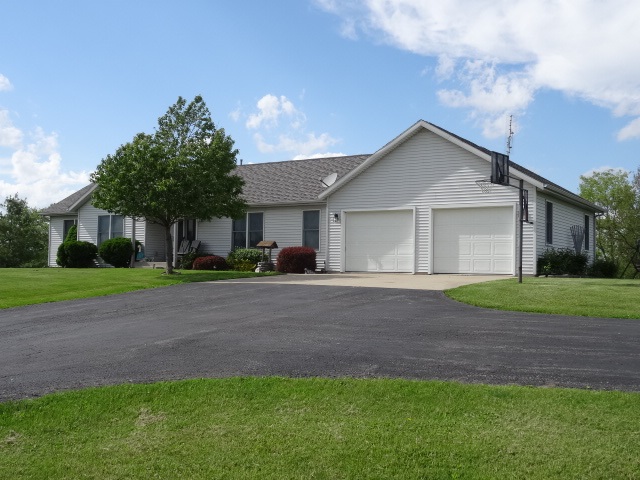 9524 W 700 S, Hudson, IN 46747 photo 2