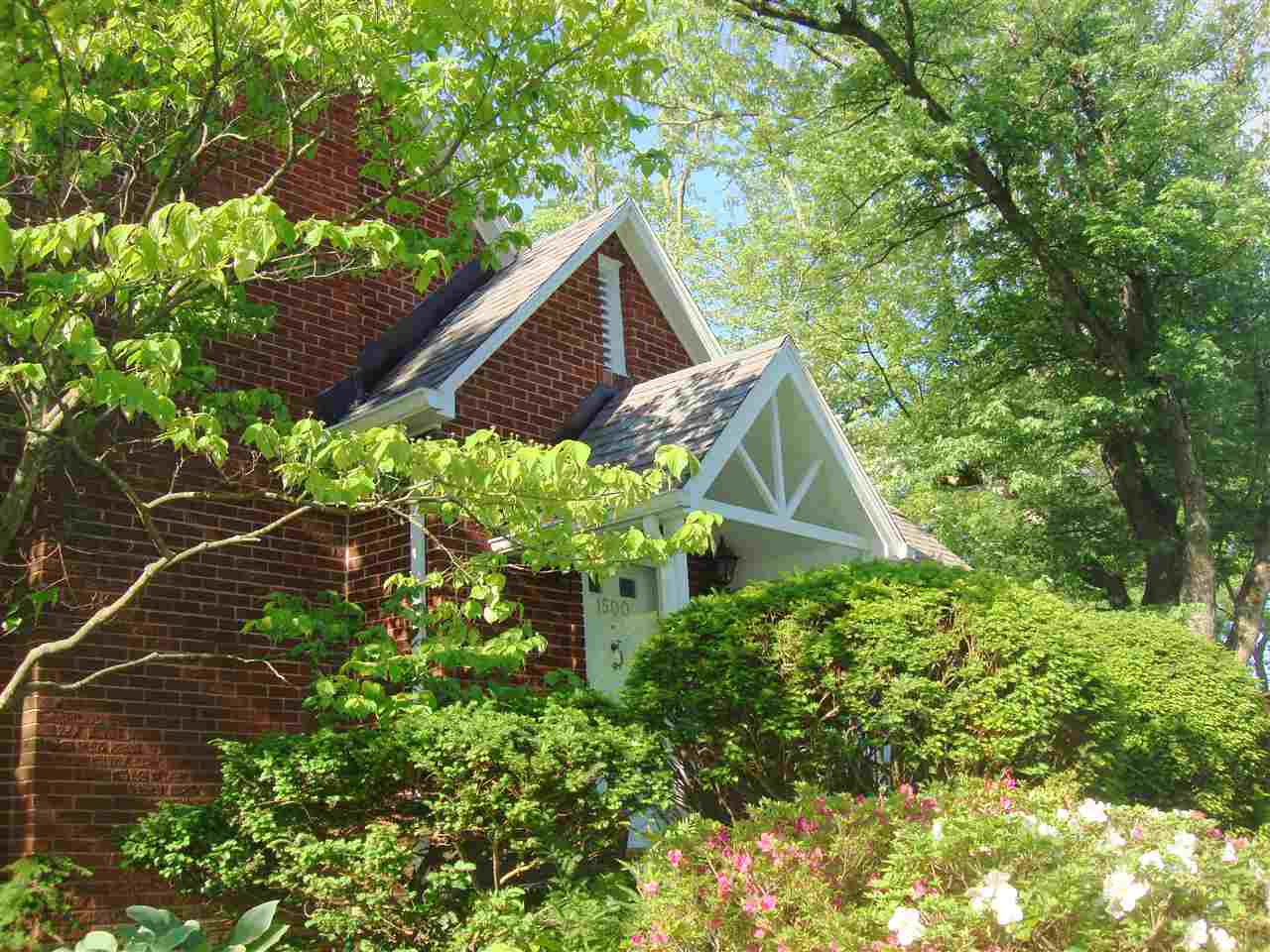 1500 E Maxwell Ln, Bloomington, IN 47401 photo 2