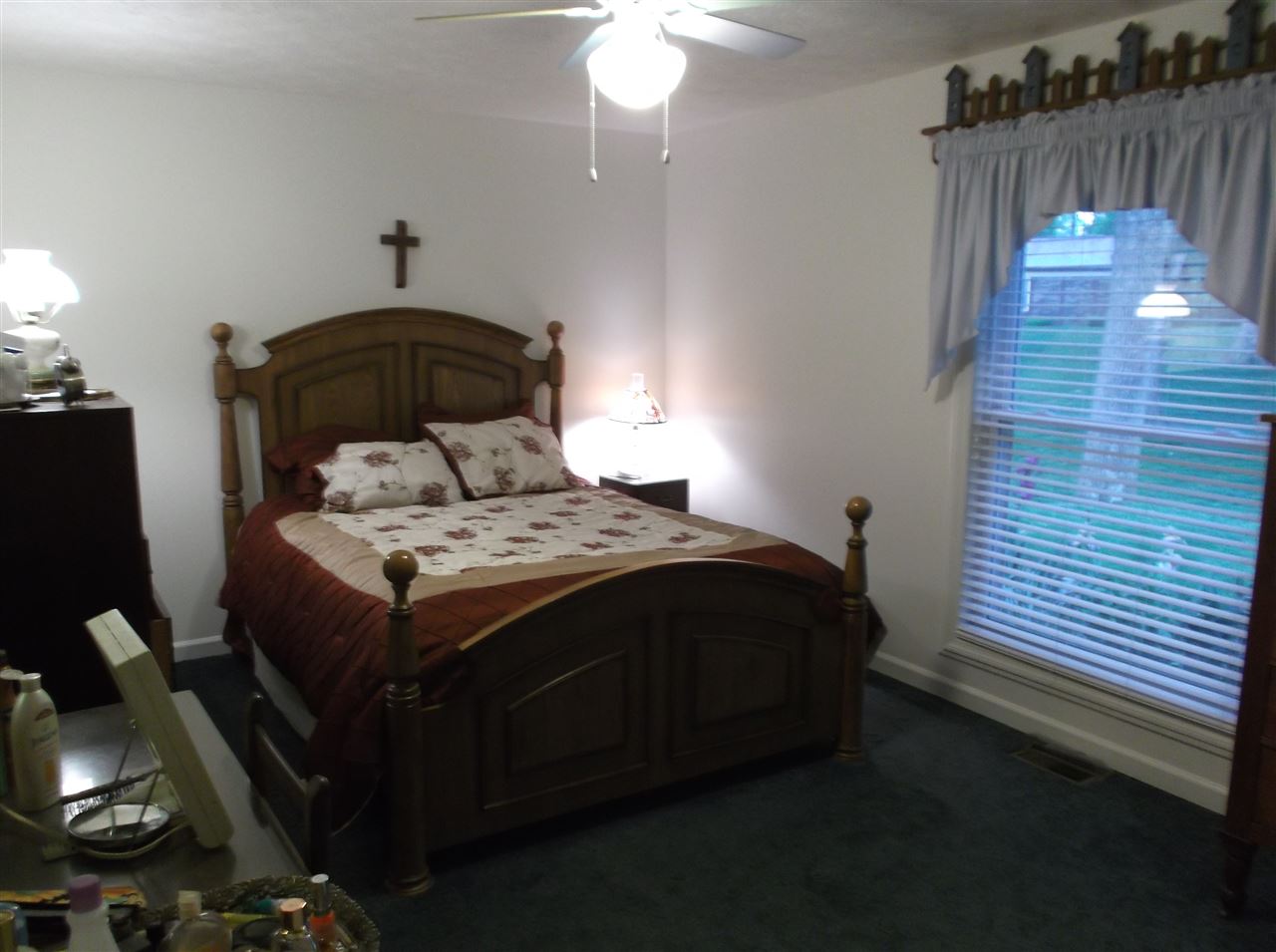 3352 S Commons Dr, Bloomington, IN 47401 photo 8