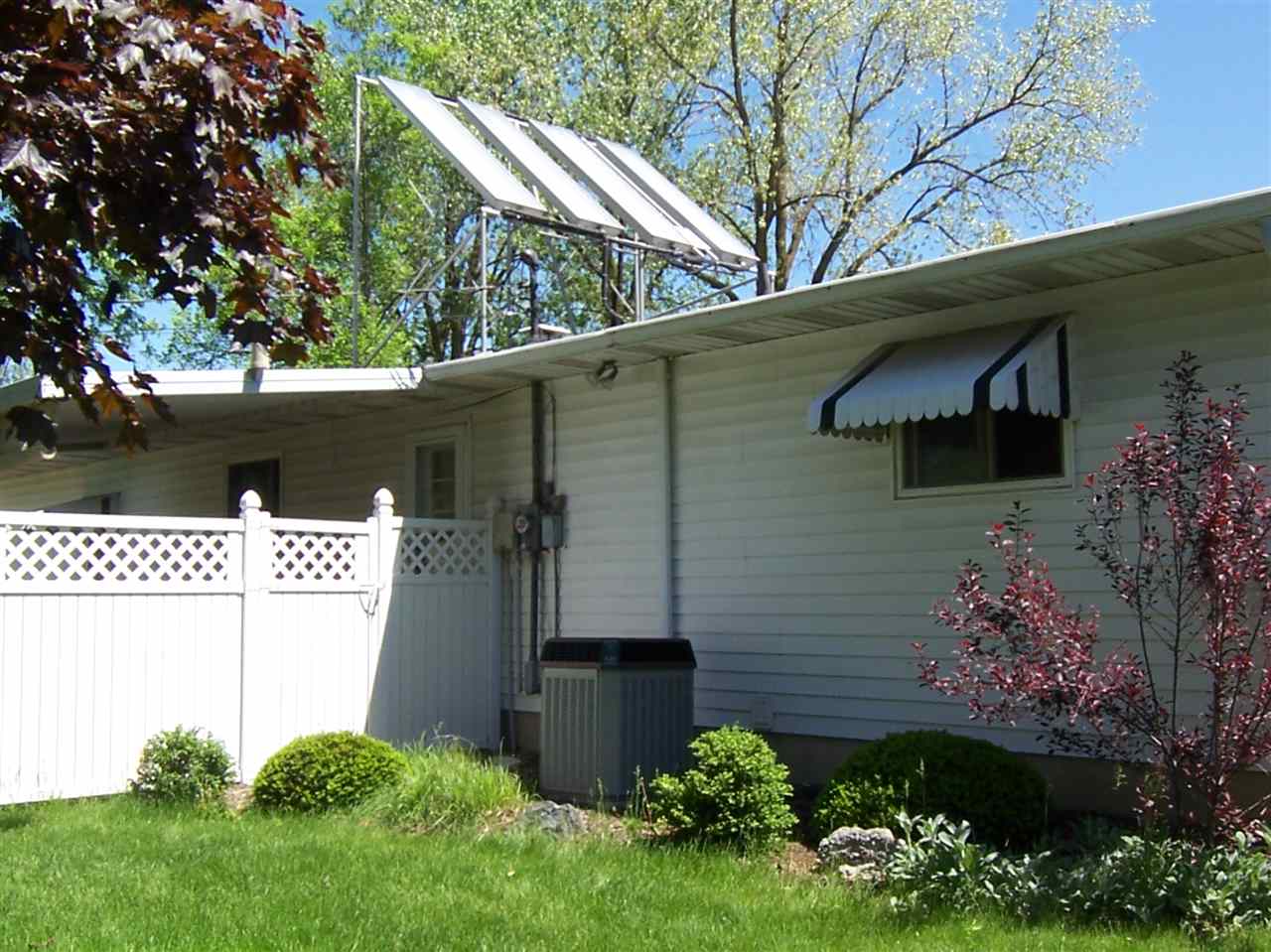 1727 Lathrop Dr, Fort Wayne, IN 46808 photo 9