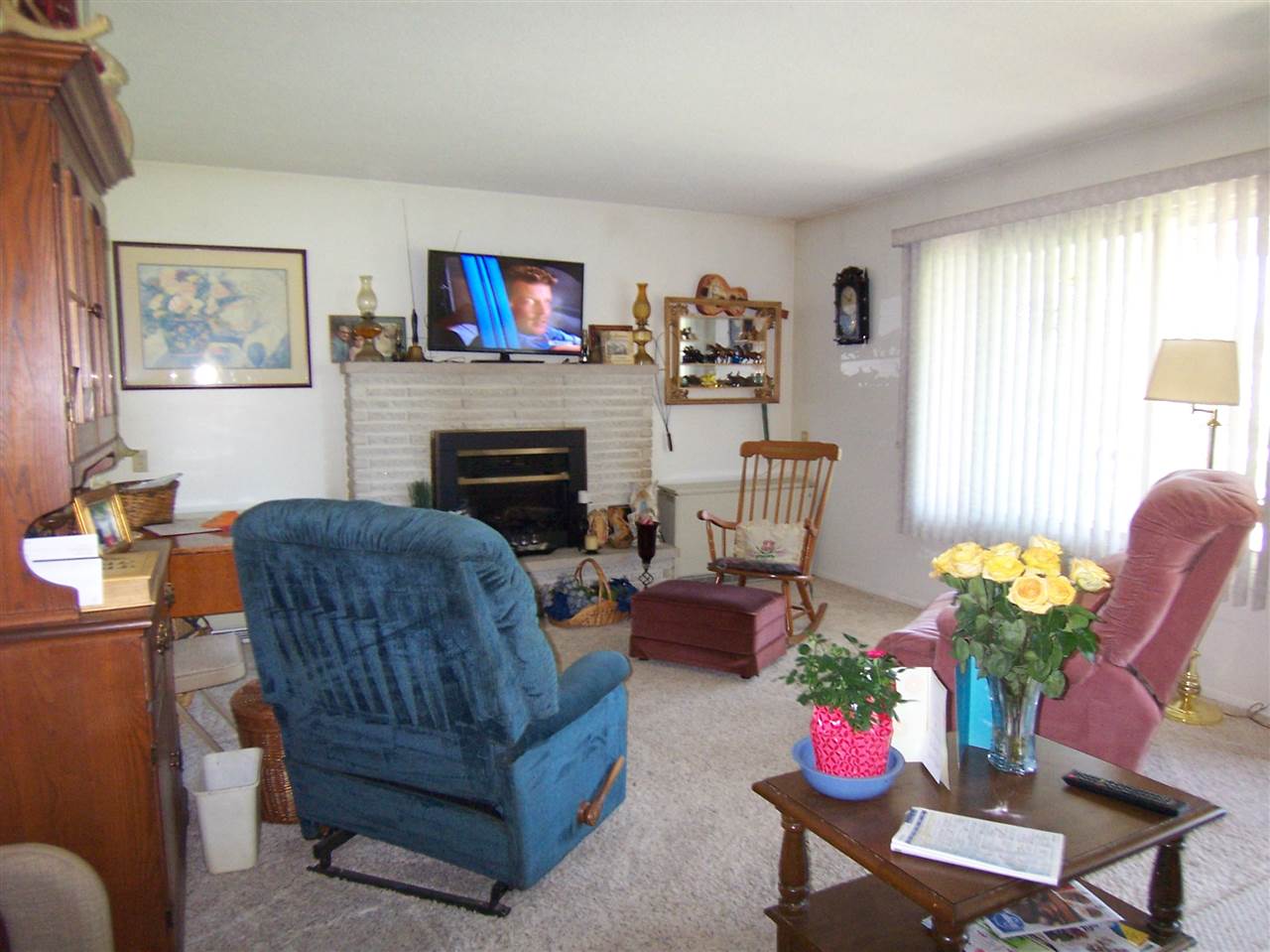 1727 Lathrop Dr, Fort Wayne, IN 46808 photo 2