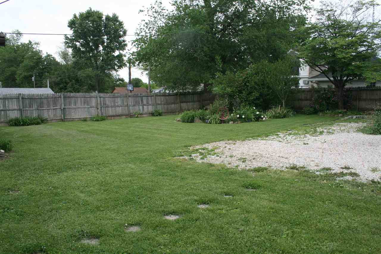 1004 W Grissom Ave, Mitchell, IN 47446 photo 9
