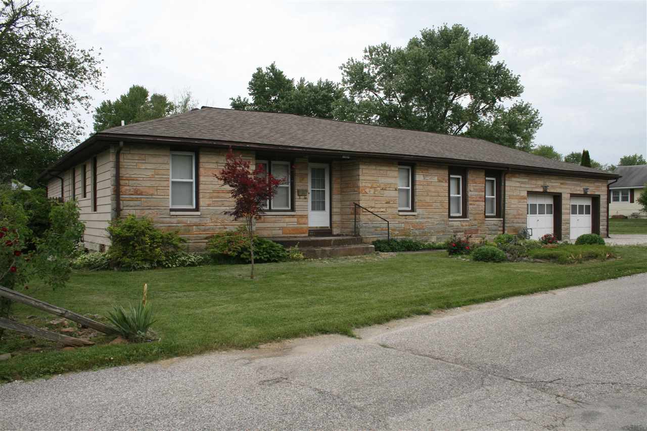 1004 W Grissom Ave, Mitchell, IN 47446 photo 1