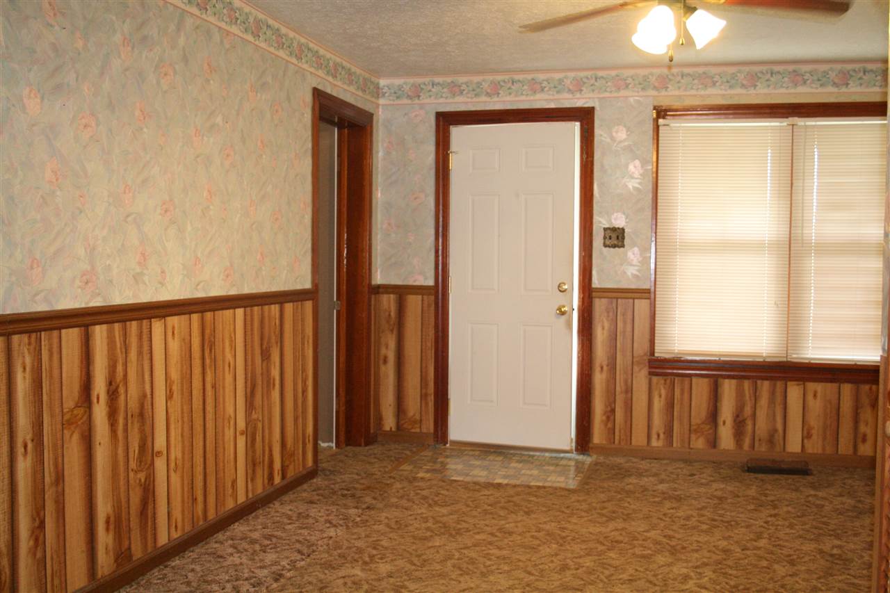 1004 W Grissom Ave, Mitchell, IN 47446 photo 10
