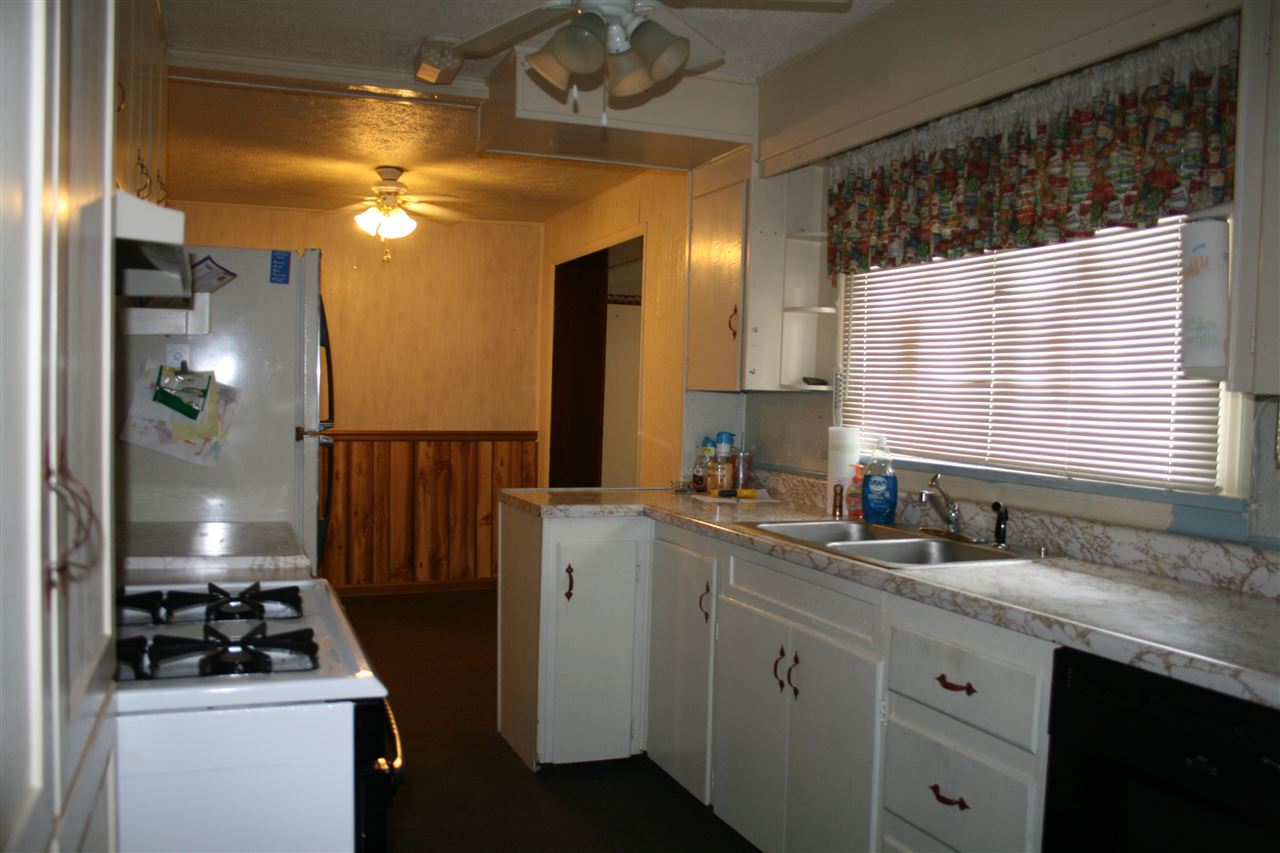 1004 W Grissom Ave, Mitchell, IN 47446 photo 17