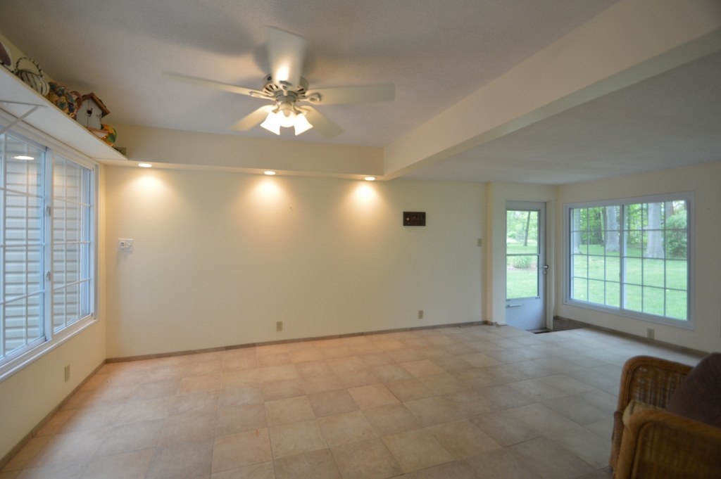 1226 Windsor Rd, Fort Wayne, IN 46825 photo 4