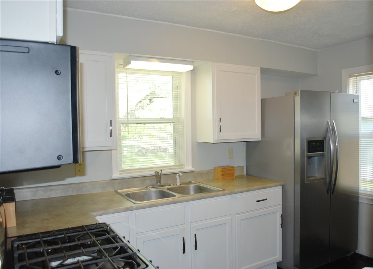 552 Behney Ave, Mishawaka, IN 46544 photo 3