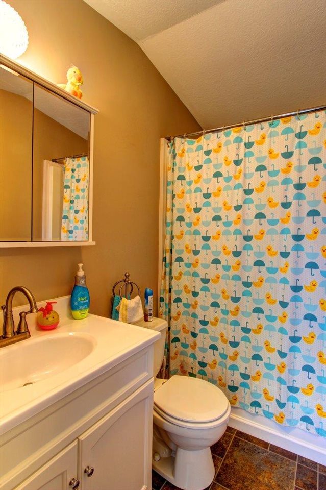 15238 State Line Rd, Bristol, IN 46507 photo 6