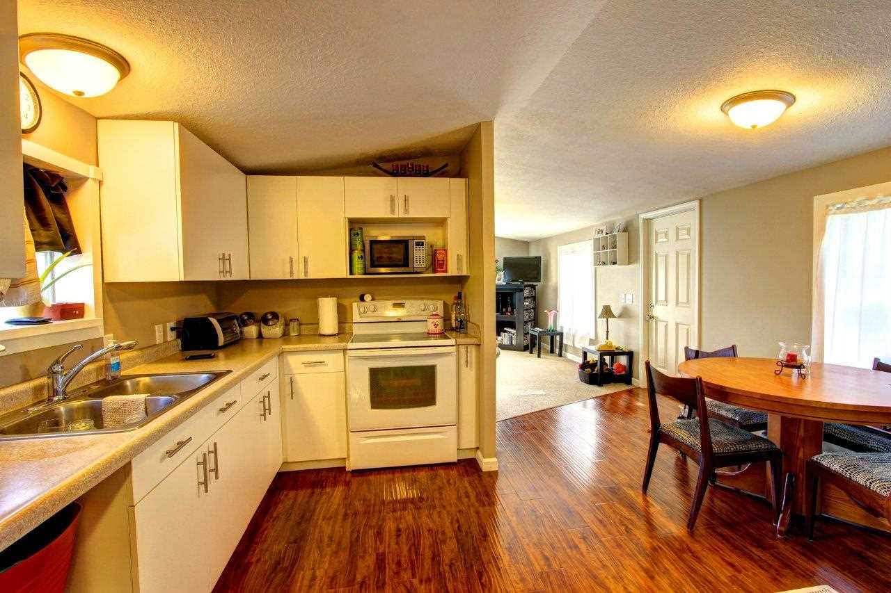 15238 State Line Rd, Bristol, IN 46507 photo 2