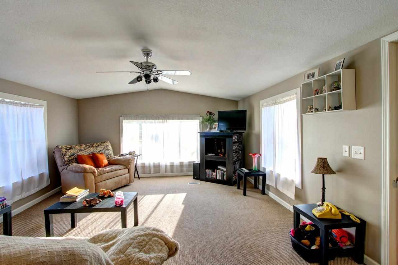 15238 State Line Rd, Bristol, IN 46507 photo 5